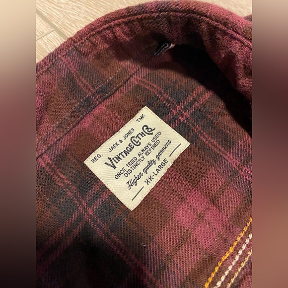 Jack&Jones Plaid Button-Up Shirt - Picture 2 of 5